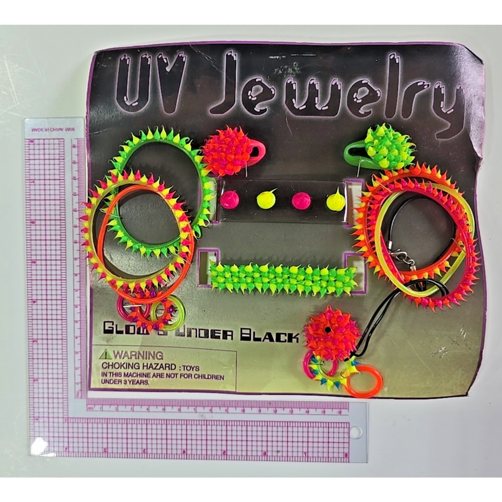 Vintage Vending Display Board UV Jewelry 0635